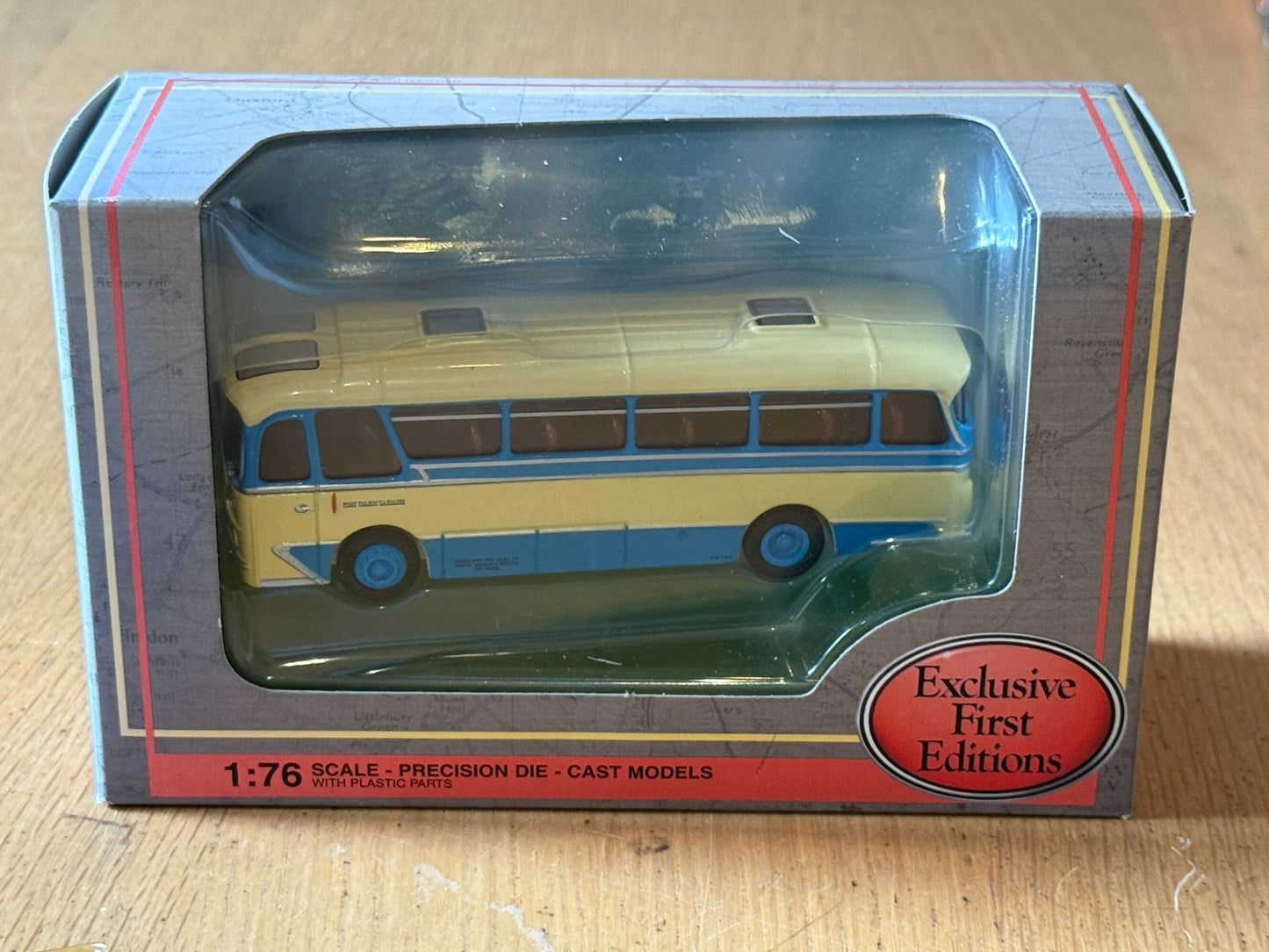 EFE 12117 - 1:76 Harrington Cavalier - Thomas Bros