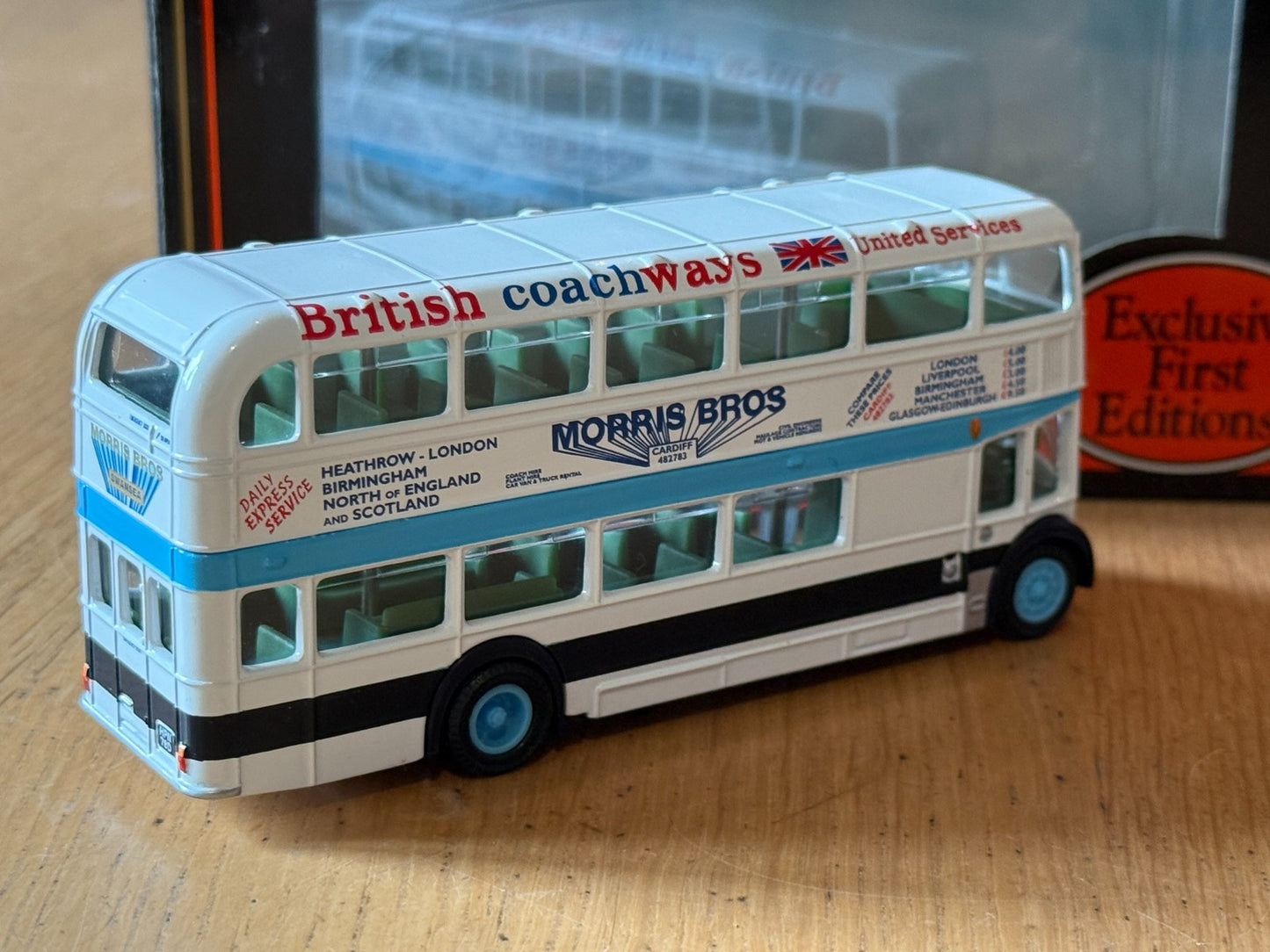 EFE 14008  - 1:76 Bristol Lodekka Bus Morris Bros Cardiff
