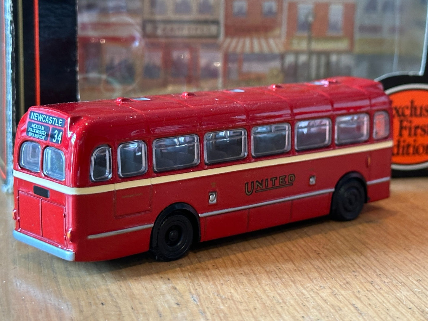 EFE 16301 - 1:76 OO Gauge Bristol LS/ECW Bus - United A.S.