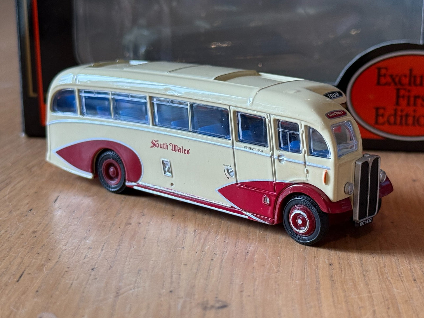 EFE 20703- 1:76 AEC Regal Windover Half Cab Coach - South Wales