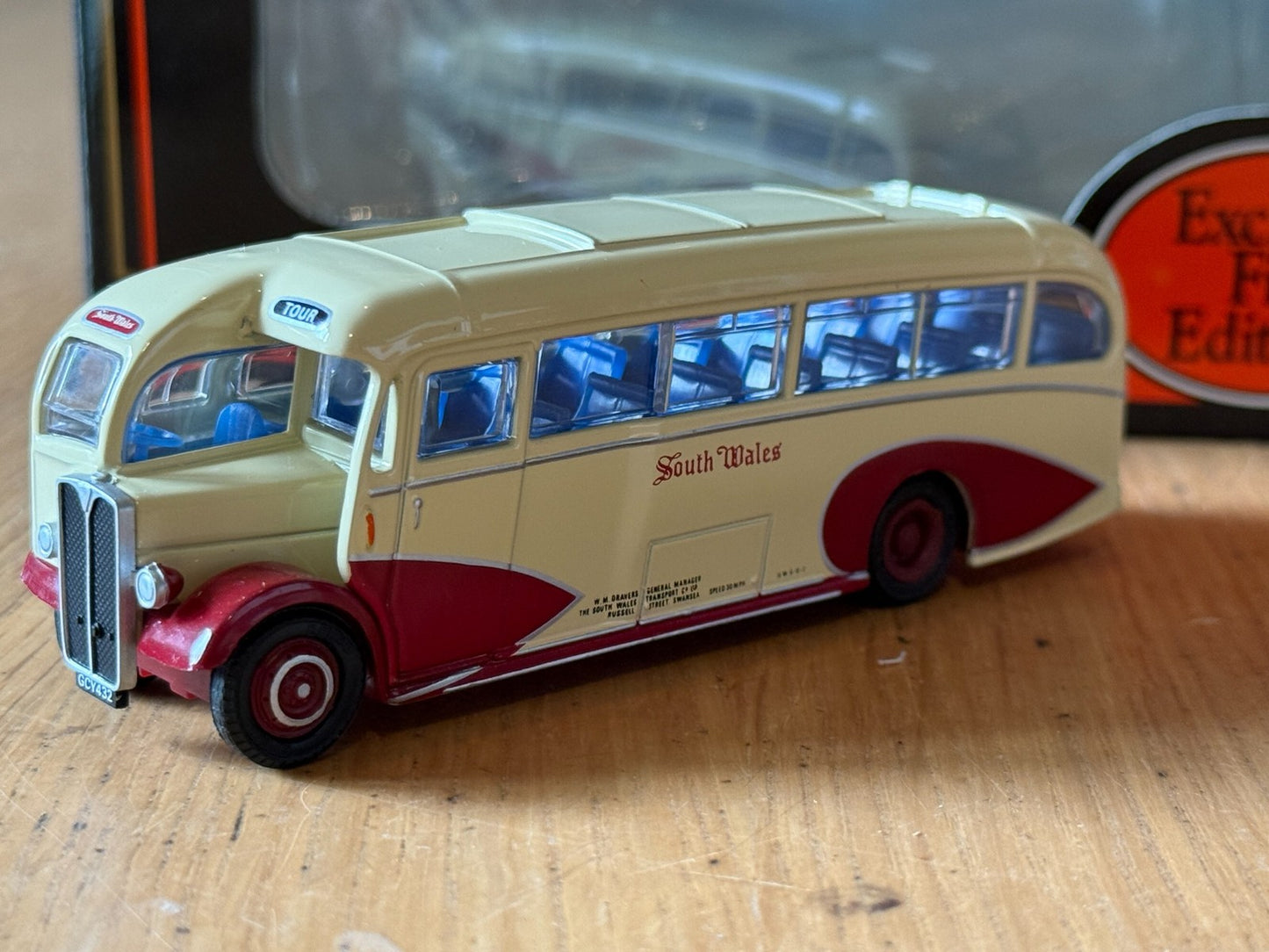 EFE 20703- 1:76 AEC Regal Windover Half Cab Coach - South Wales