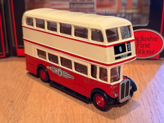 EFE OO Gauge 1:76 10118 - AEC RT Bus - St Helens Corporation