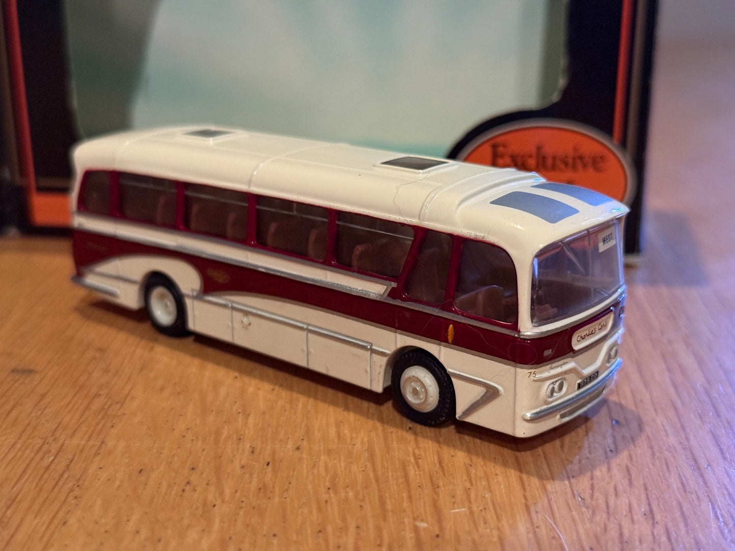 EFE OO Gauge 1:76 12111 - Harington Cavalier - Charlie's Cars