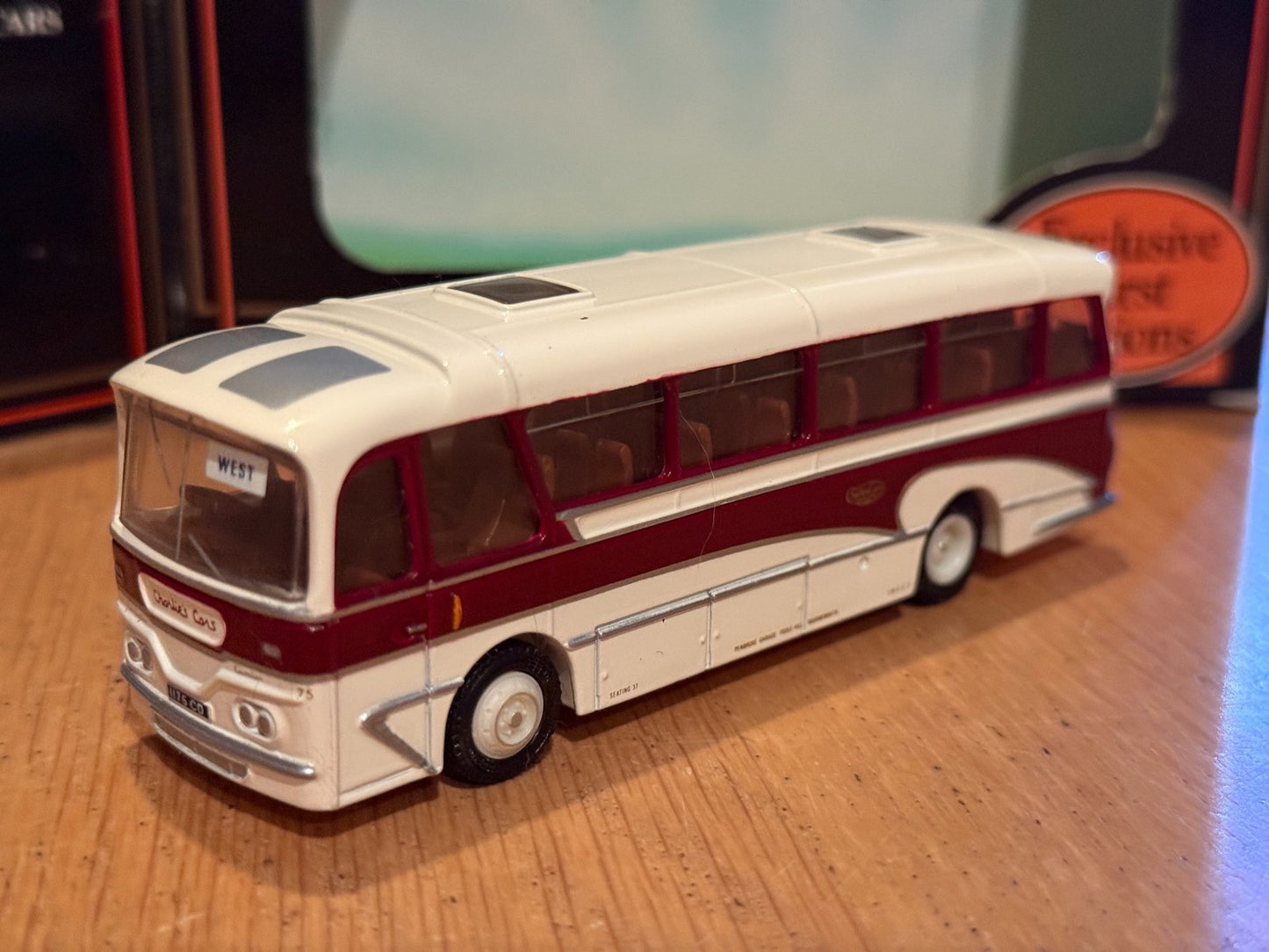 EFE OO Gauge 1:76 12111 - Harington Cavalier - Charlie's Cars