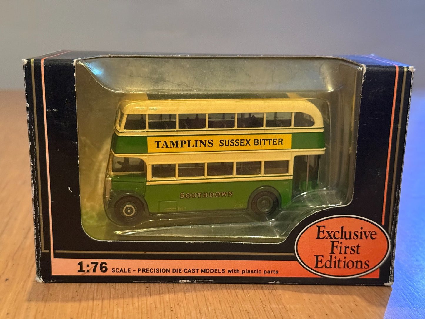 EFE OO Gauge 1:76 15910 - Leyland PD1 Highbridge - Southdown