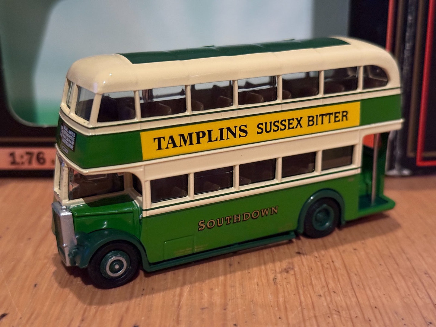 EFE OO Gauge 1:76 15910 - Leyland PD1 Highbridge - Southdown