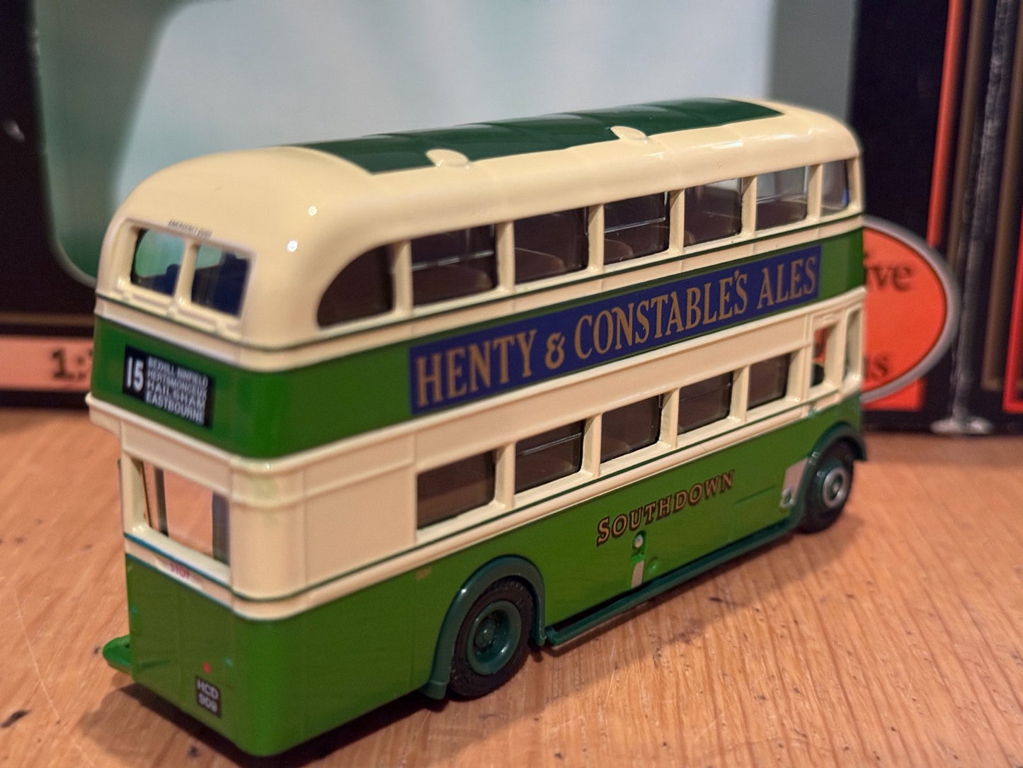 EFE OO Gauge 1:76 15910 - Leyland PD1 Highbridge - Southdown