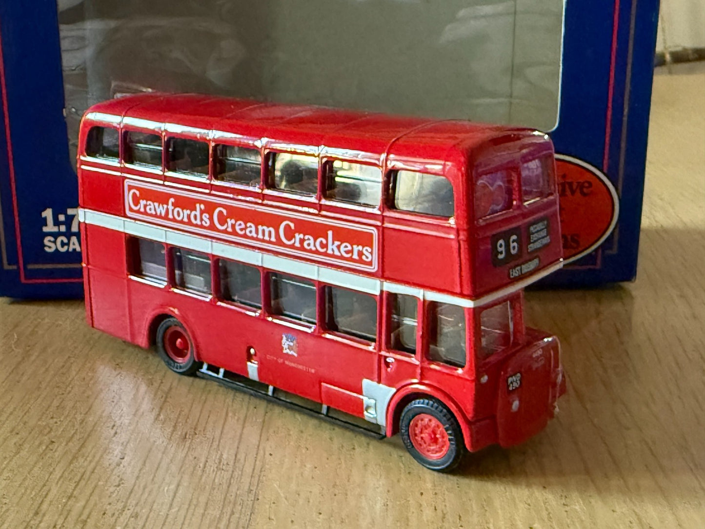 EFE OO Gauge 1/76 19801 - Daimler CVG6 - City of Manchester