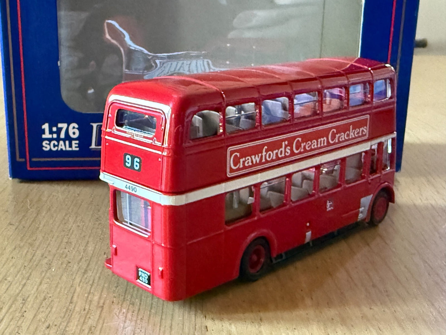 EFE OO Gauge 1/76 19801 - Daimler CVG6 - City of Manchester