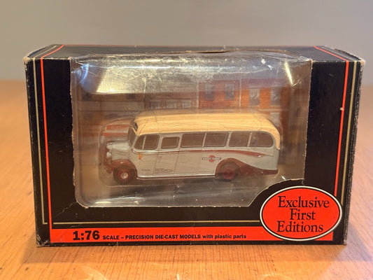 EFE OO Gauge 1:76 20104 -Bedford OB Coach - Grey Cars