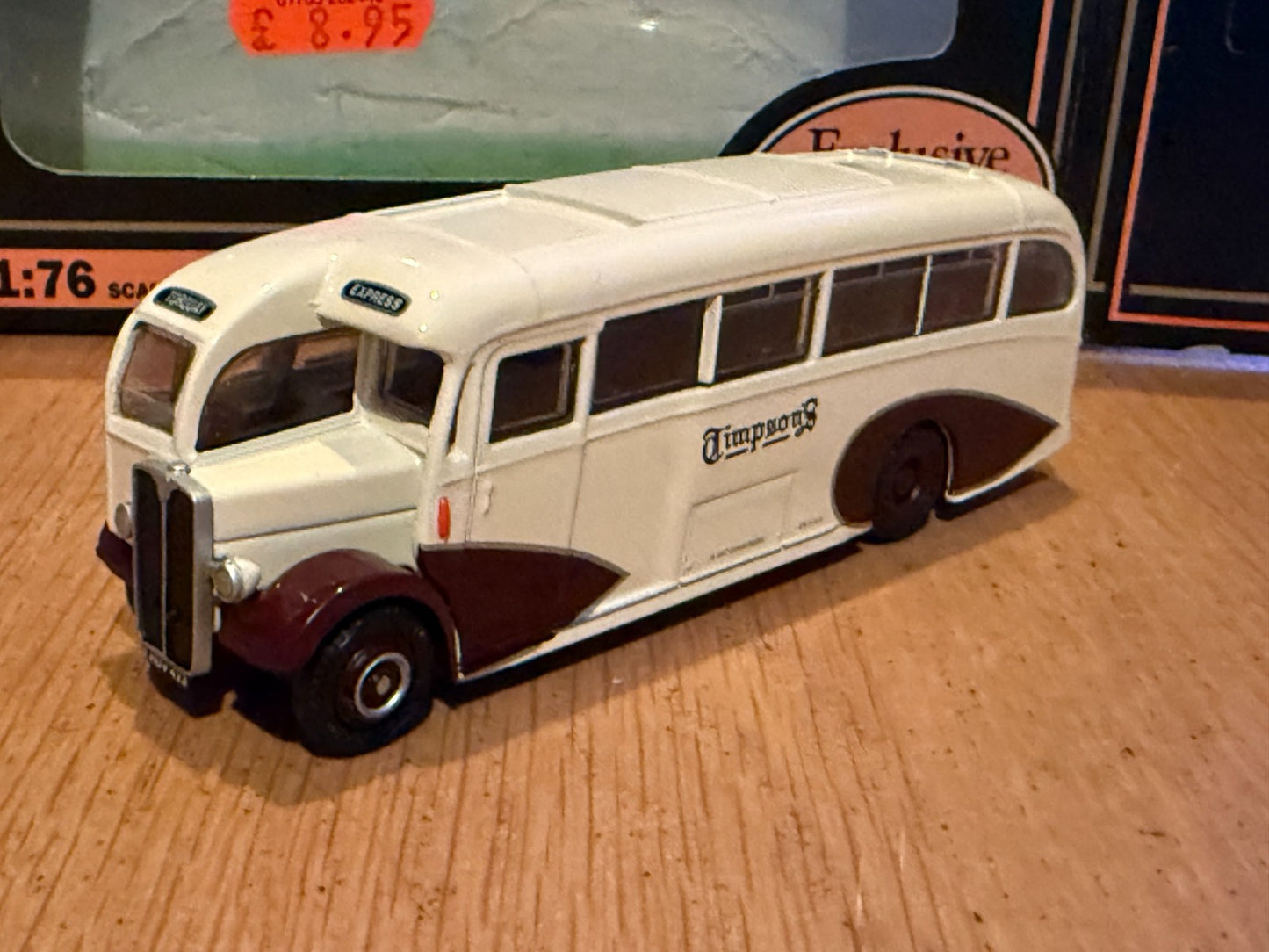 EFE OO Gauge 1:76 20702 - Regal Windover - Timpsons