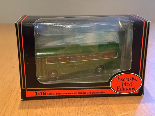 EFE OO Gauge 1:76 23301 - AEC RF London Transport Country Services