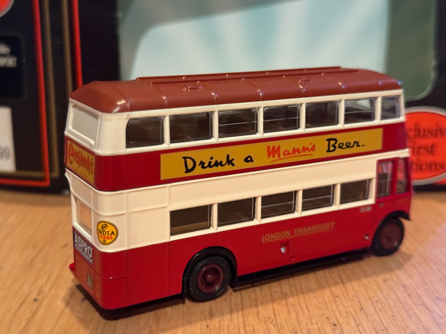 EFE OO Gauge 1:76 26204 - Guy Arab Mk 1 Utility - London Transport Central Area