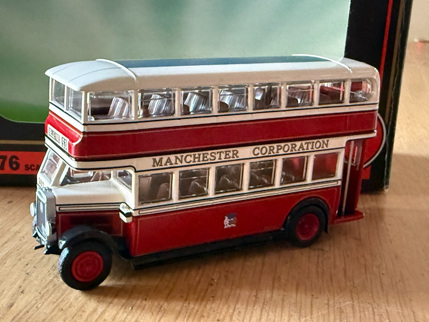 EFE OO Gauge 1:76 27306 - TD1 Closed Rear - Manchester City
