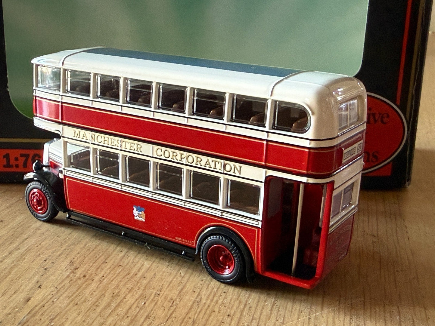 EFE OO Gauge 1:76 27306 - TD1 Closed Rear - Manchester City