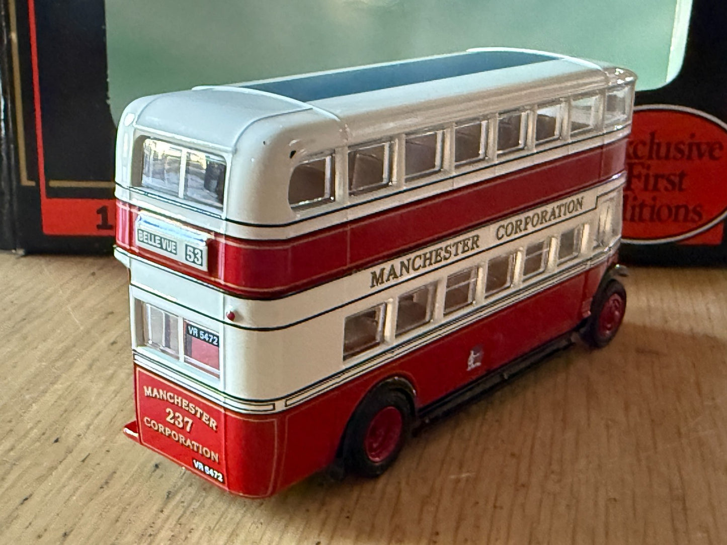 EFE OO Gauge 1:76 27306 - TD1 Closed Rear - Manchester City