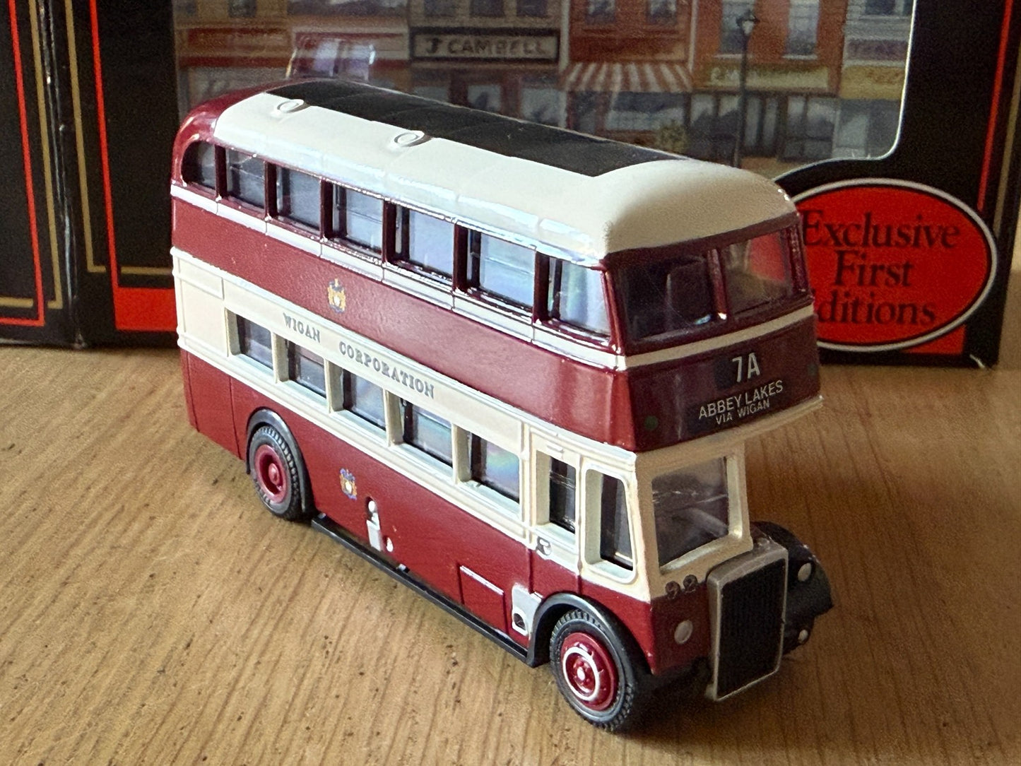 EFE OO Gauge 1:76 - Leyland PD2 Highbridge - Wigan Corporation OO Gauge