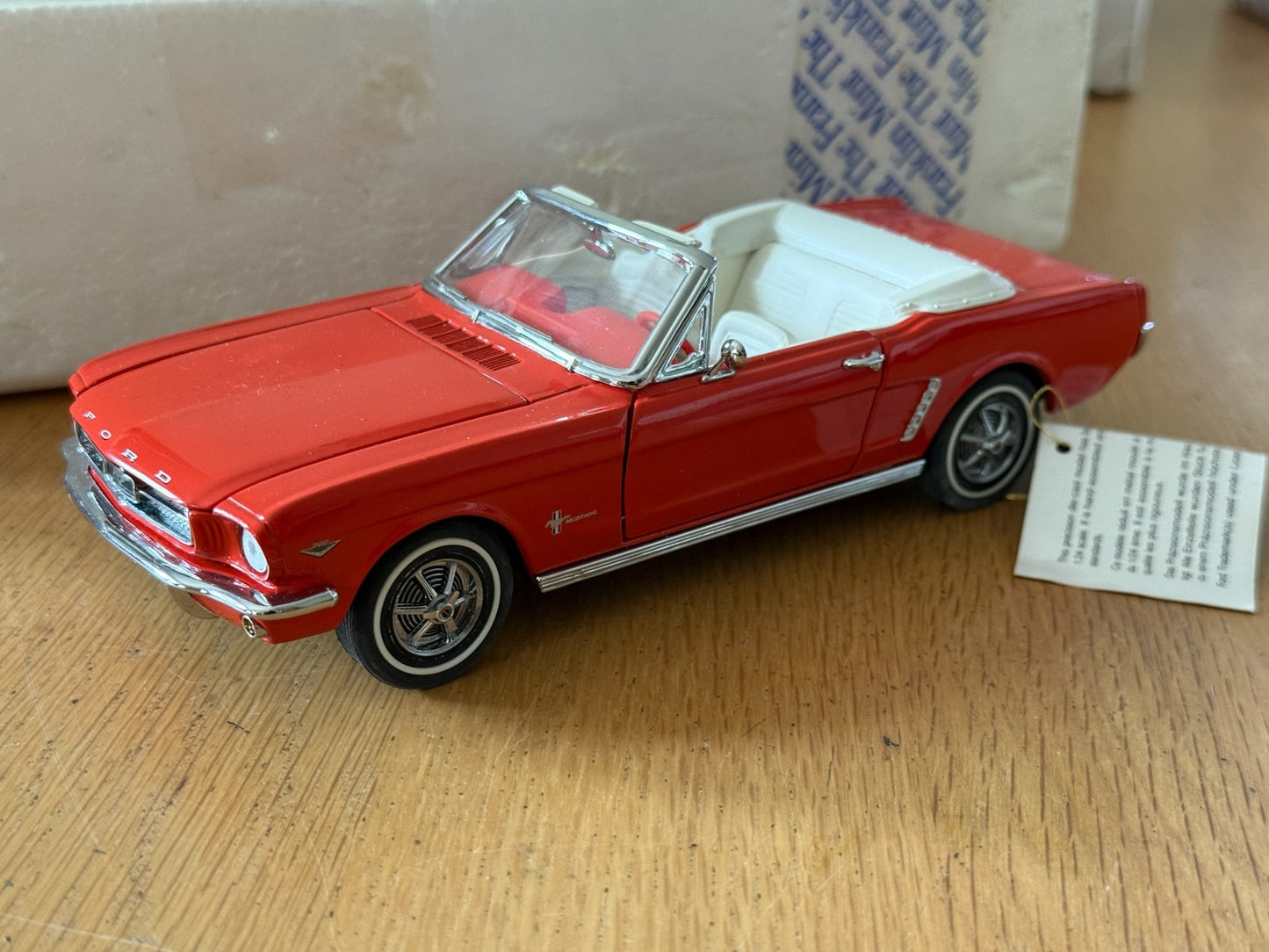 Franklin Mint: 1:24 1964 Ford Mustang Convertible