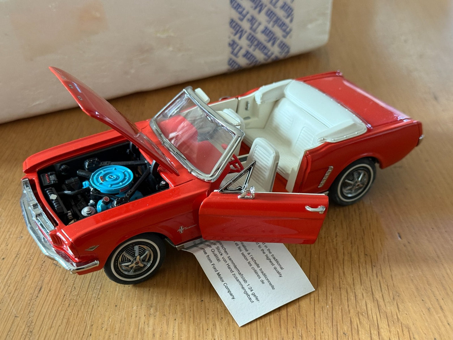 Franklin Mint: 1:24 1964 Ford Mustang Convertible