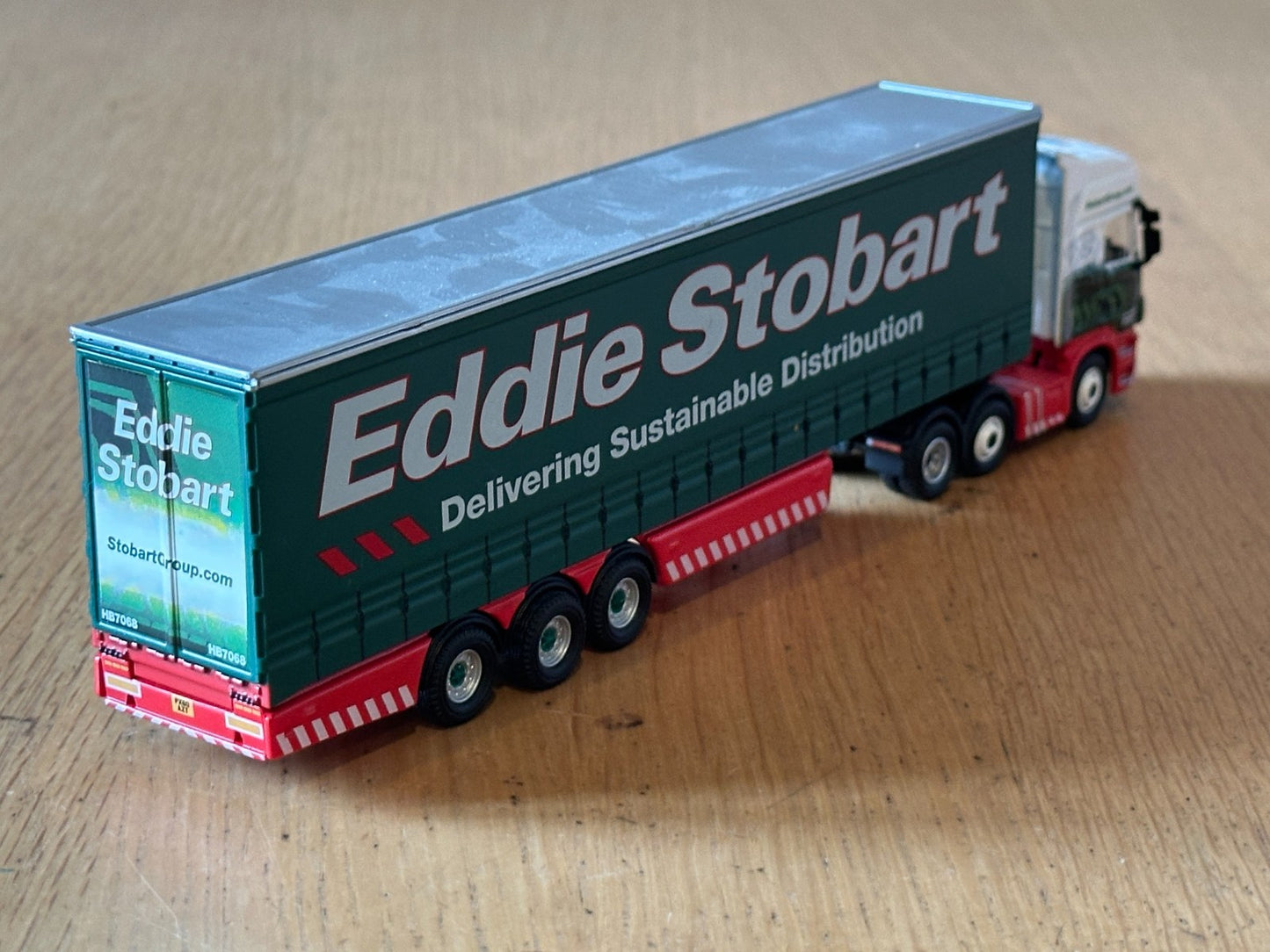 Atlas OO Gauge Eddie Stobart - Volvo FH Refrigerated Trailer - Karen Patricia