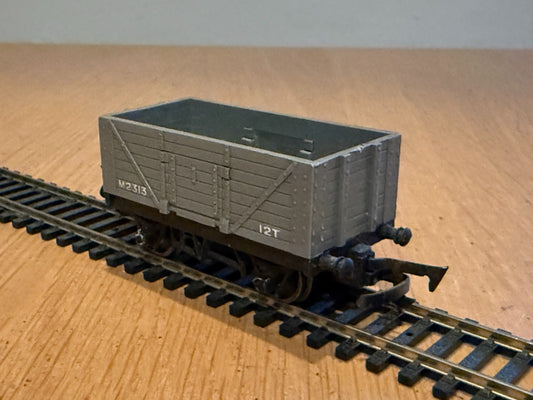 Hornby R112 OO Gauge Wagon 7 plank open wagon M2313