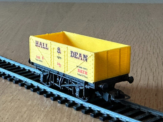 Lima OO Gauge 7-plank Open Wagon – ‘Hall & Dean – L320734