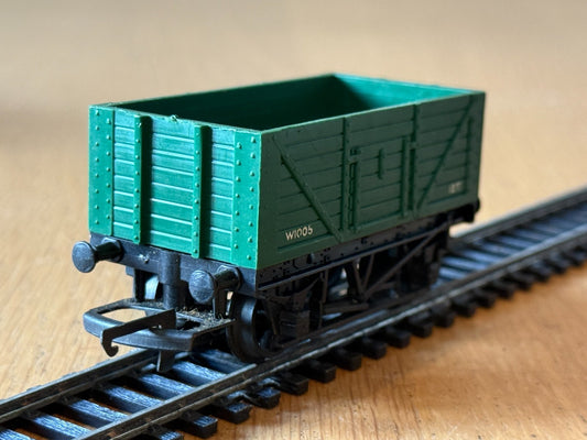 Tri-ang Hornby OO Gauge R10 12 Ton 7 Plank Drop Door Wagon W1005.