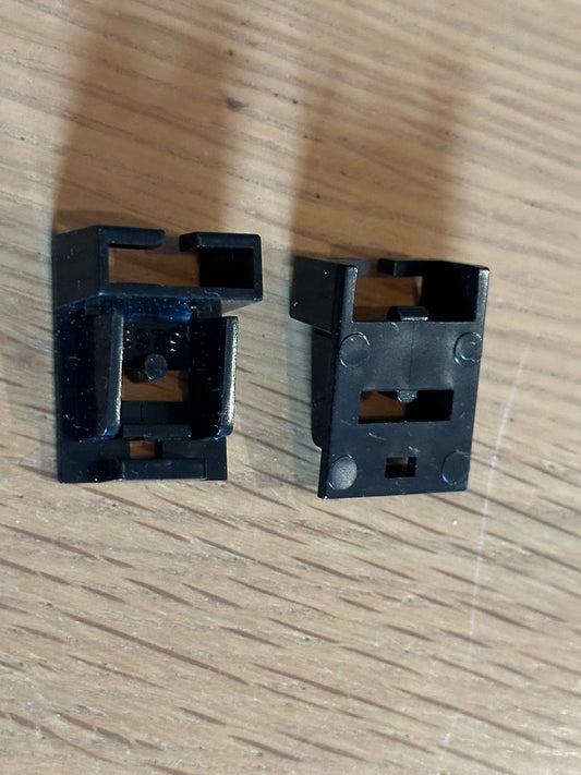 Scalextric 1:32 L6979 Sliding Support Clip x 2