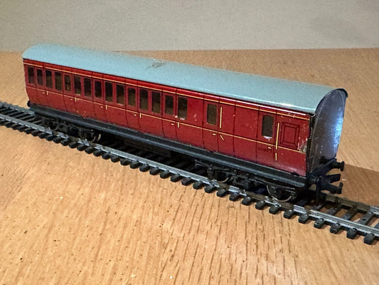 Hornby Dublo Tin OO Gauge D14 32093 Suburban Coach Brake/3rd, 2 or 3 Rail.