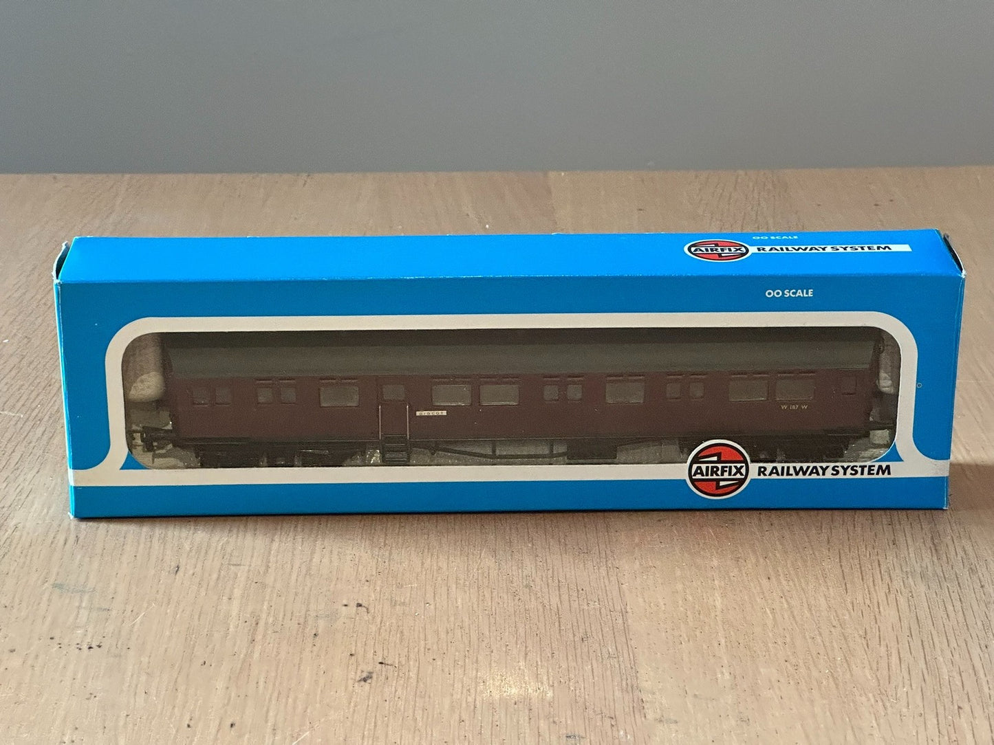 Airfix Railways 54257-O OO Gauge B.R "DIDCOT" Auto Coach. Boxed.