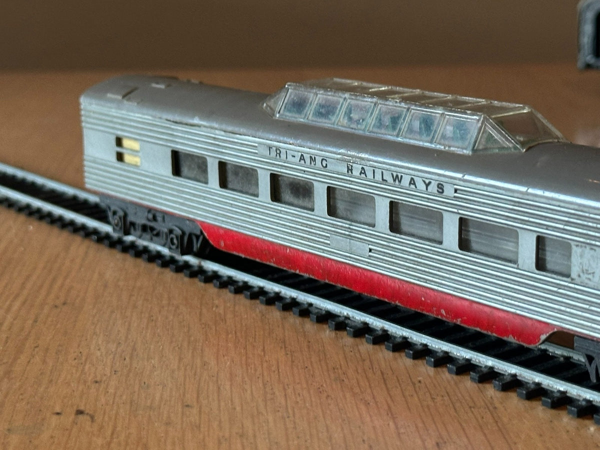 Triang R24/R25 OO Gauge Transcontintental Vista Dome Coach