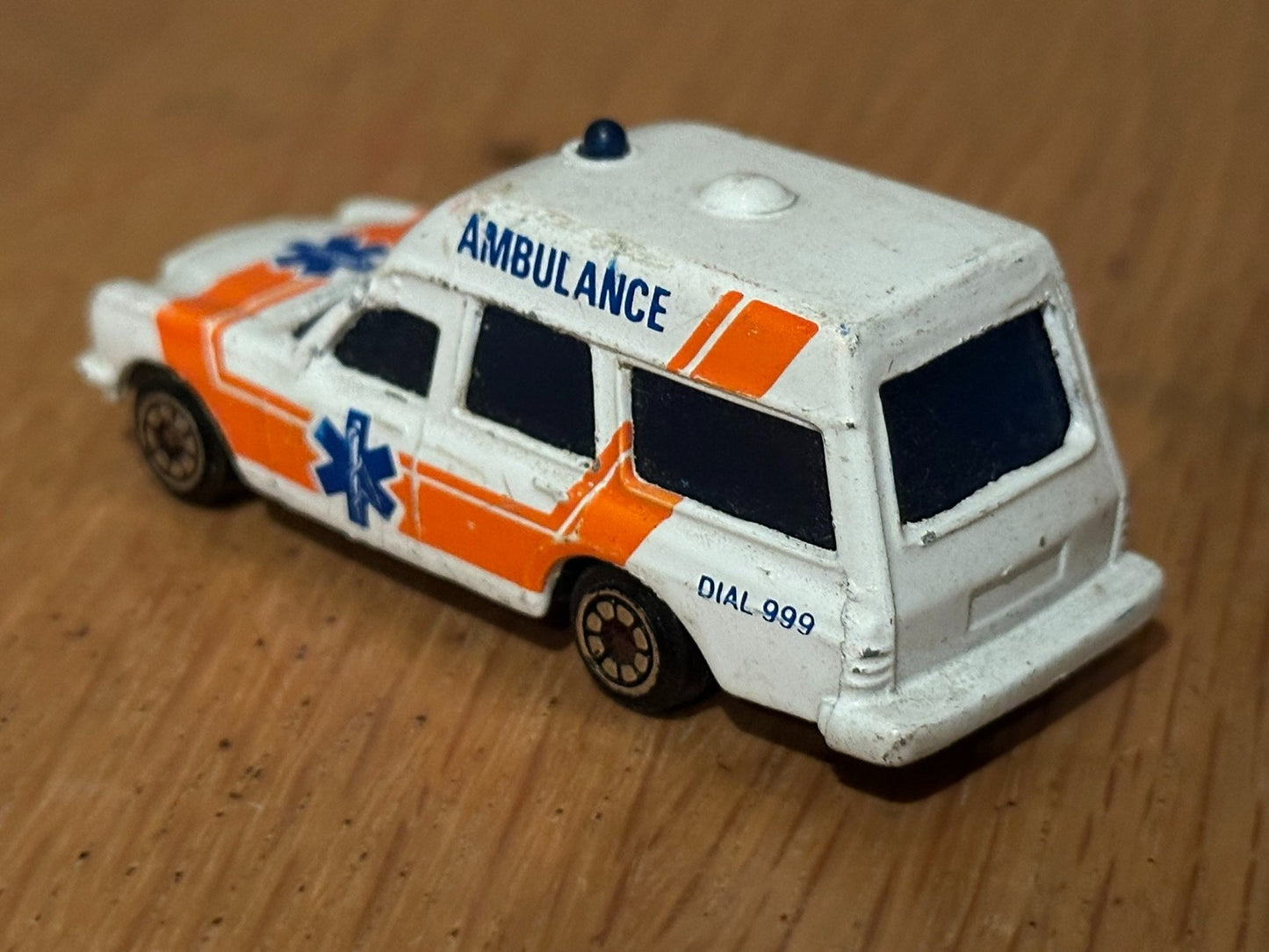 1993 Corgi Diecast Auto-City Mercedes 2200 Binz Ambulance. No Box.
