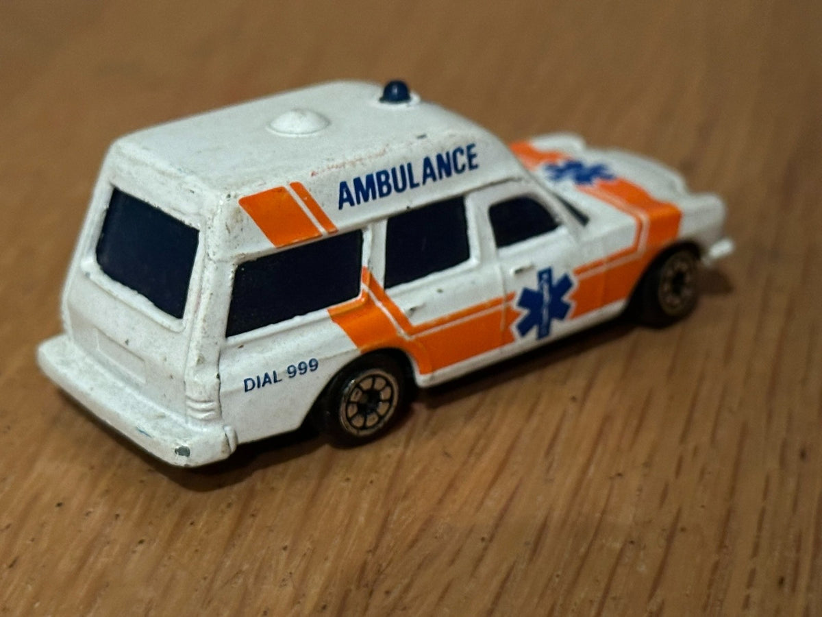 1993 Corgi Diecast Auto-City Mercedes 2200 Binz Ambulance. No Box.