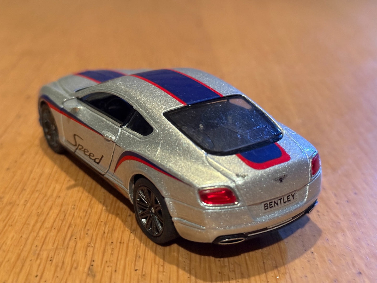 Kinsmart 1:36 Diecast Pull Back Car - 2012 Bentley Conintental GT Speed Preowned