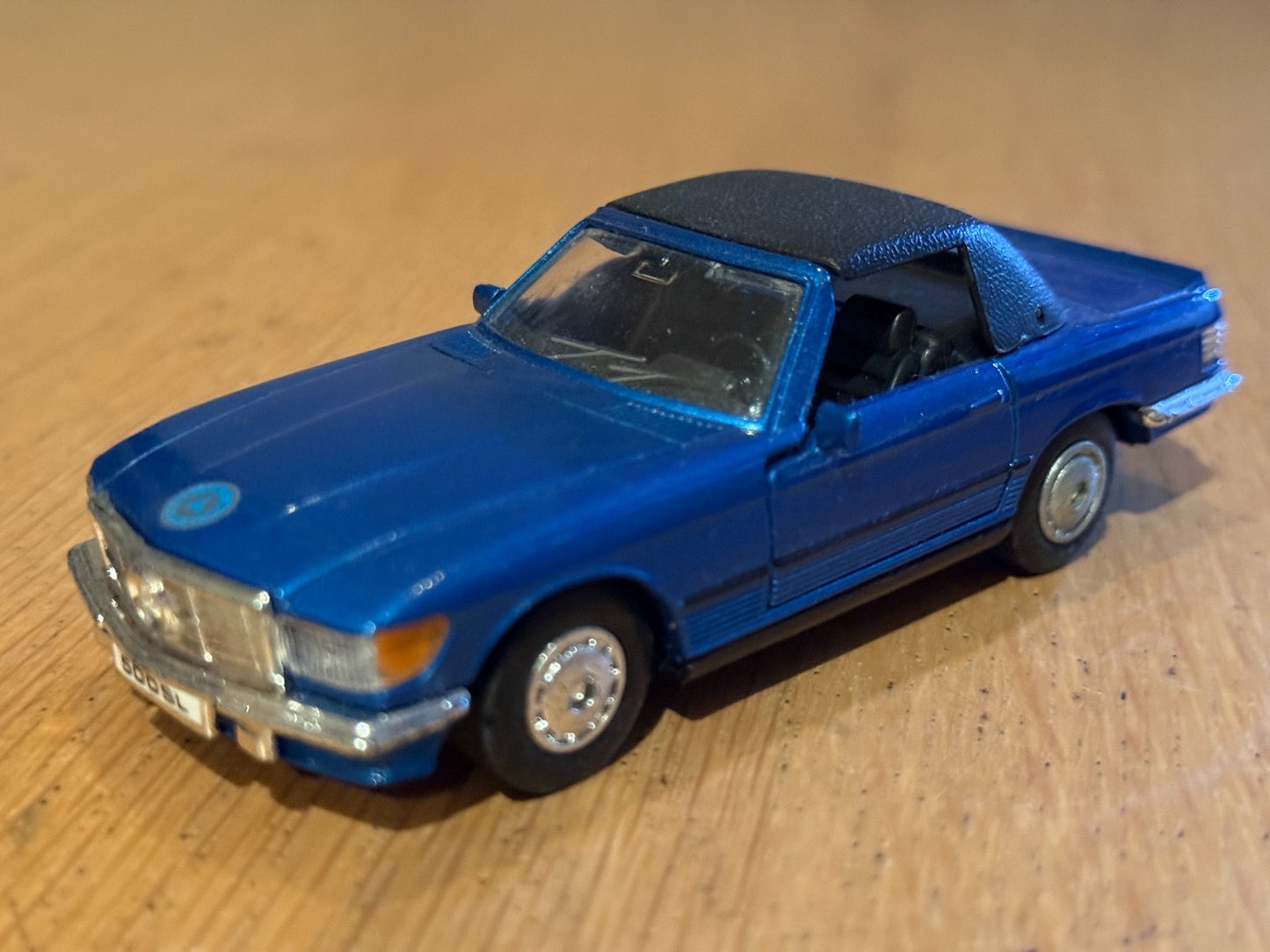 MC Toys 1:43 Pull Back Diecast - Mercedes Benz 500SL