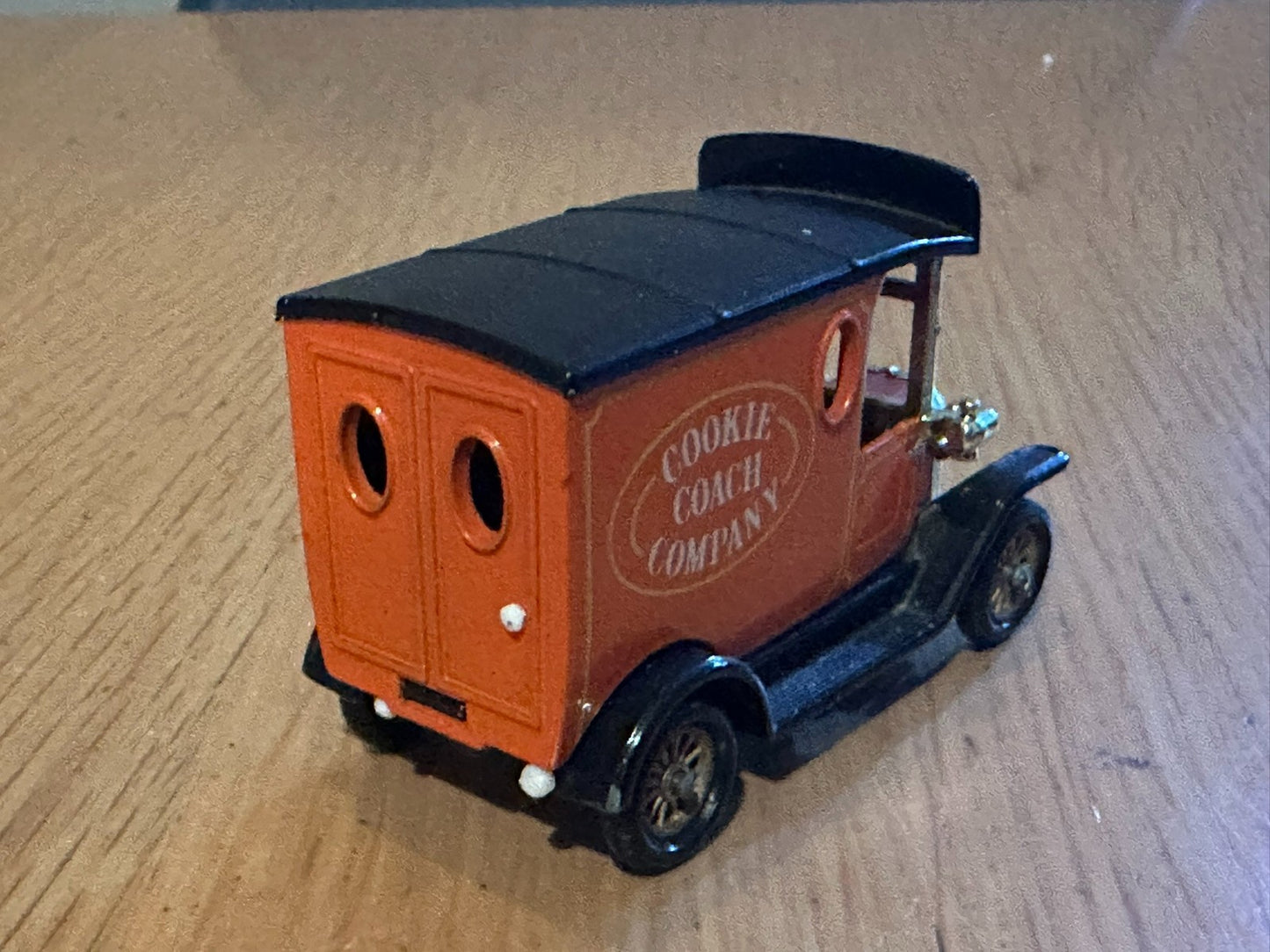 Diecast Lledo Days Gone 1920 Ford Model T Cookie Coach Company 1920. No Box.