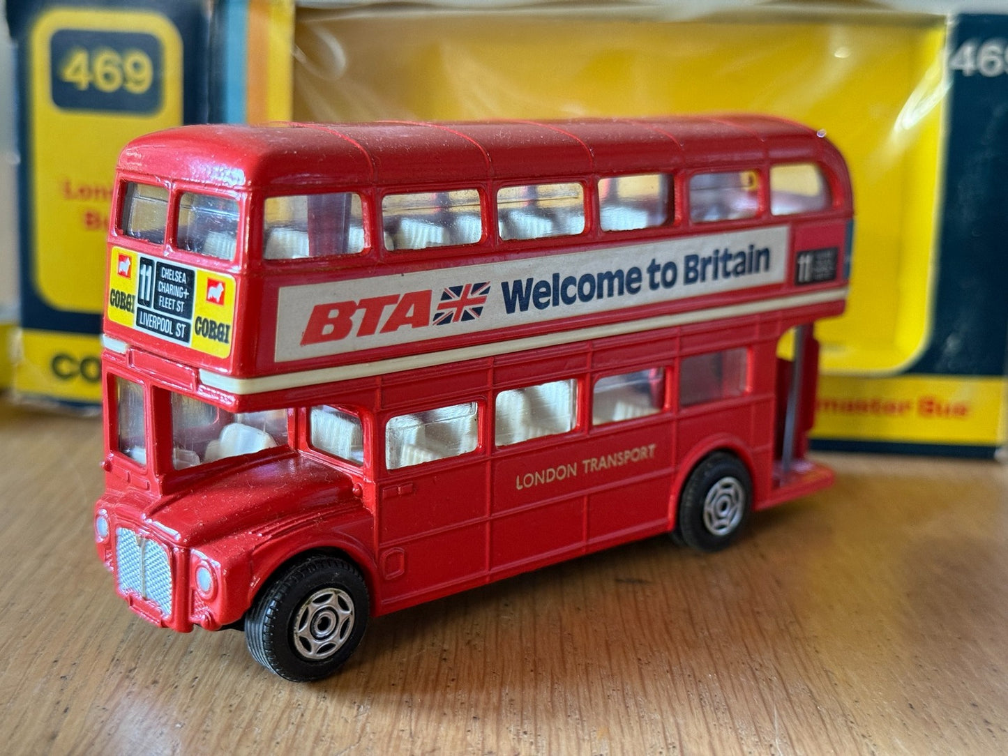 Corgi London Transport Routemaster BTA "Welcome to Britain"