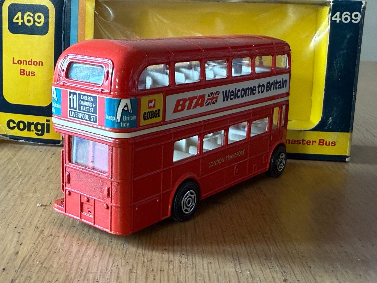 Corgi London Transport Routemaster BTA "Welcome to Britain"