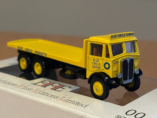 EFE OO Gauge AEC Mammoth 6-wheel Flatbed - Blue Circle 10702. Boxed.
