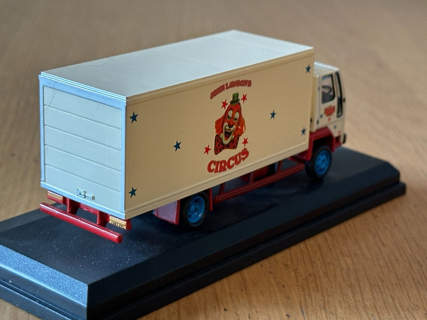 Atlas Editions OO Gauge - Ford Cargo Box Van - John Lawson's
