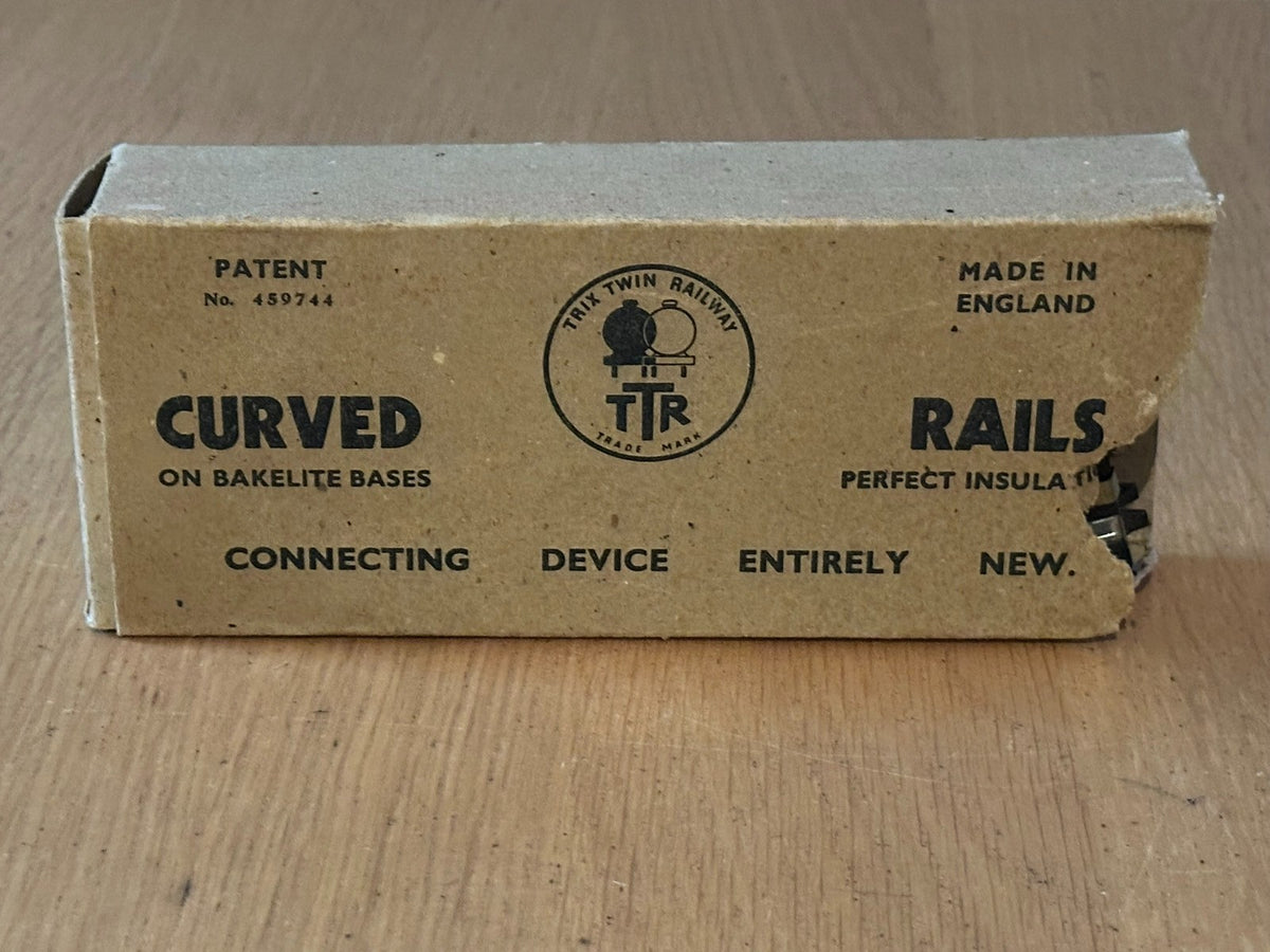 Trix Twin OO Gauge Railway Curved Rails x 6. Damaged Box. 410/1.