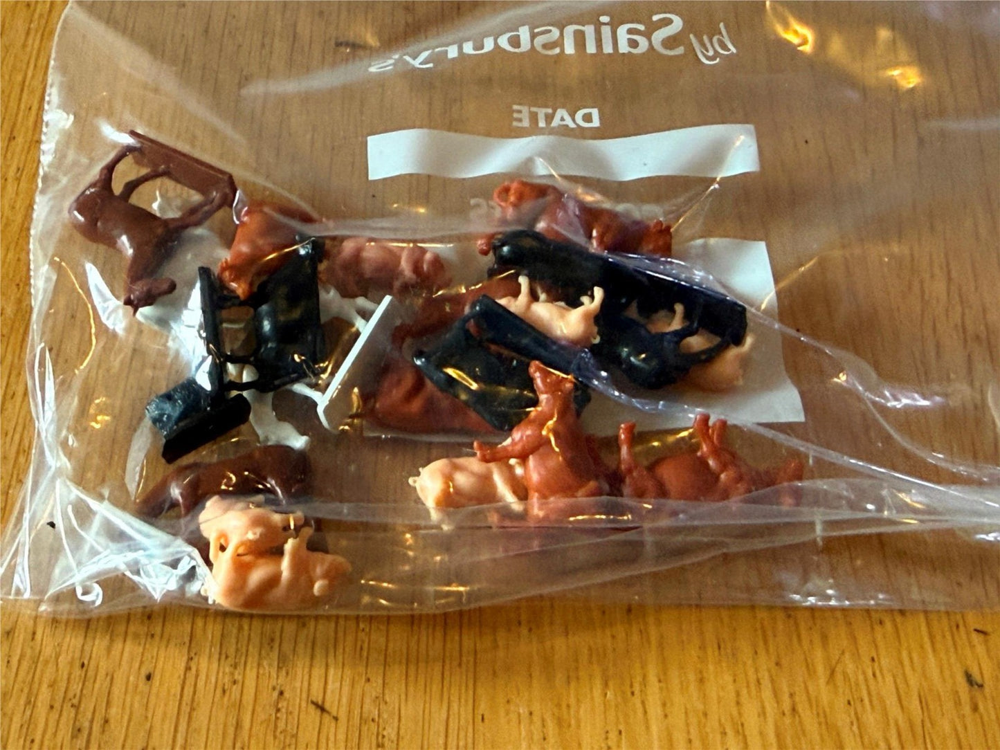 Three bags of Hornby Skaledale Cattle and Sheep