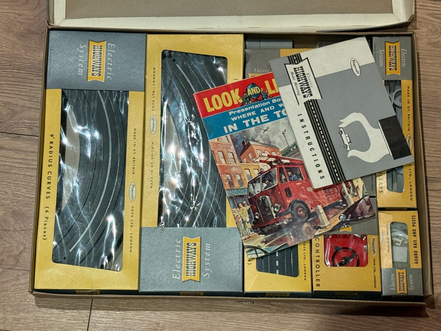 Very Rare Playcraft Highways No 2 Set - OO / HO Gauge