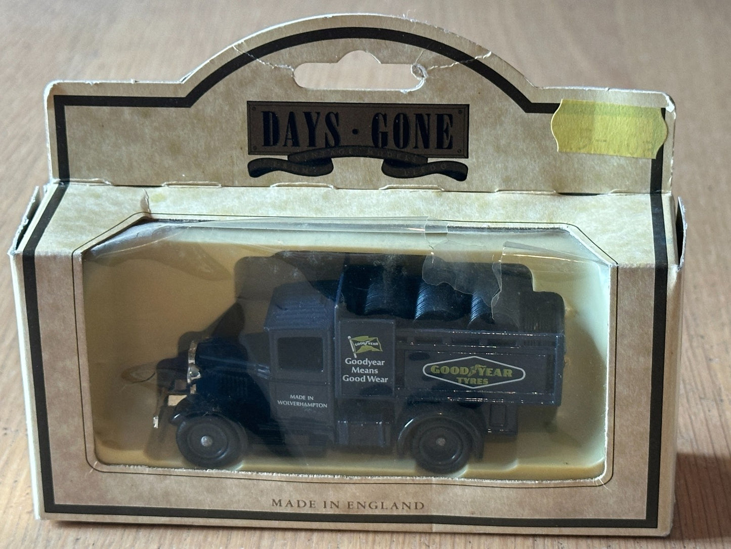 Lledo Days Gone DG20018 - Ford Model A Stake Truck - Goodyear Tyres