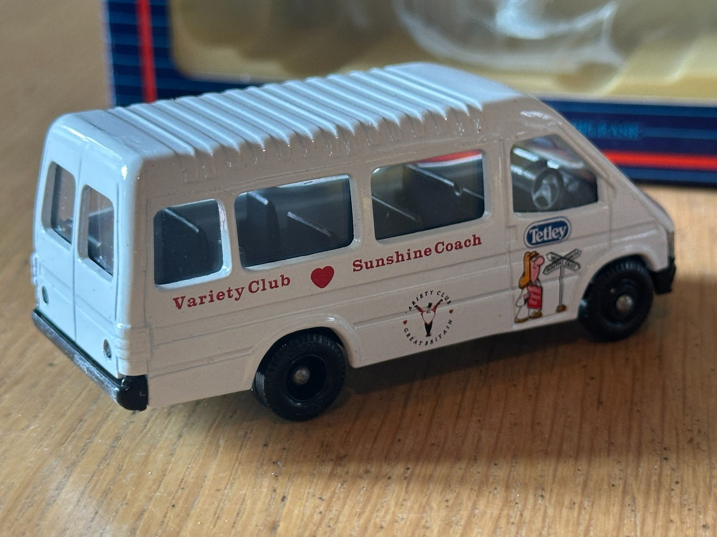 Lledo PM100001 Tetley Tea, Variety Club Sunshine Coach - Ford Transit