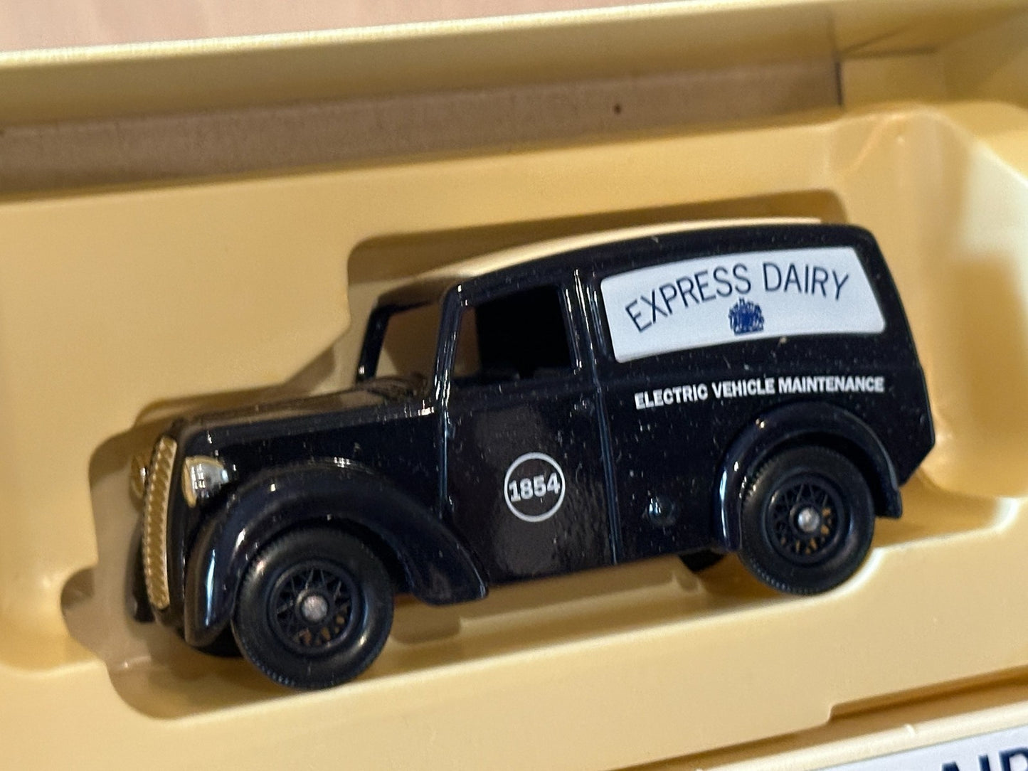 Lledo Promotors Express Dairy Vehicles Diecast Models