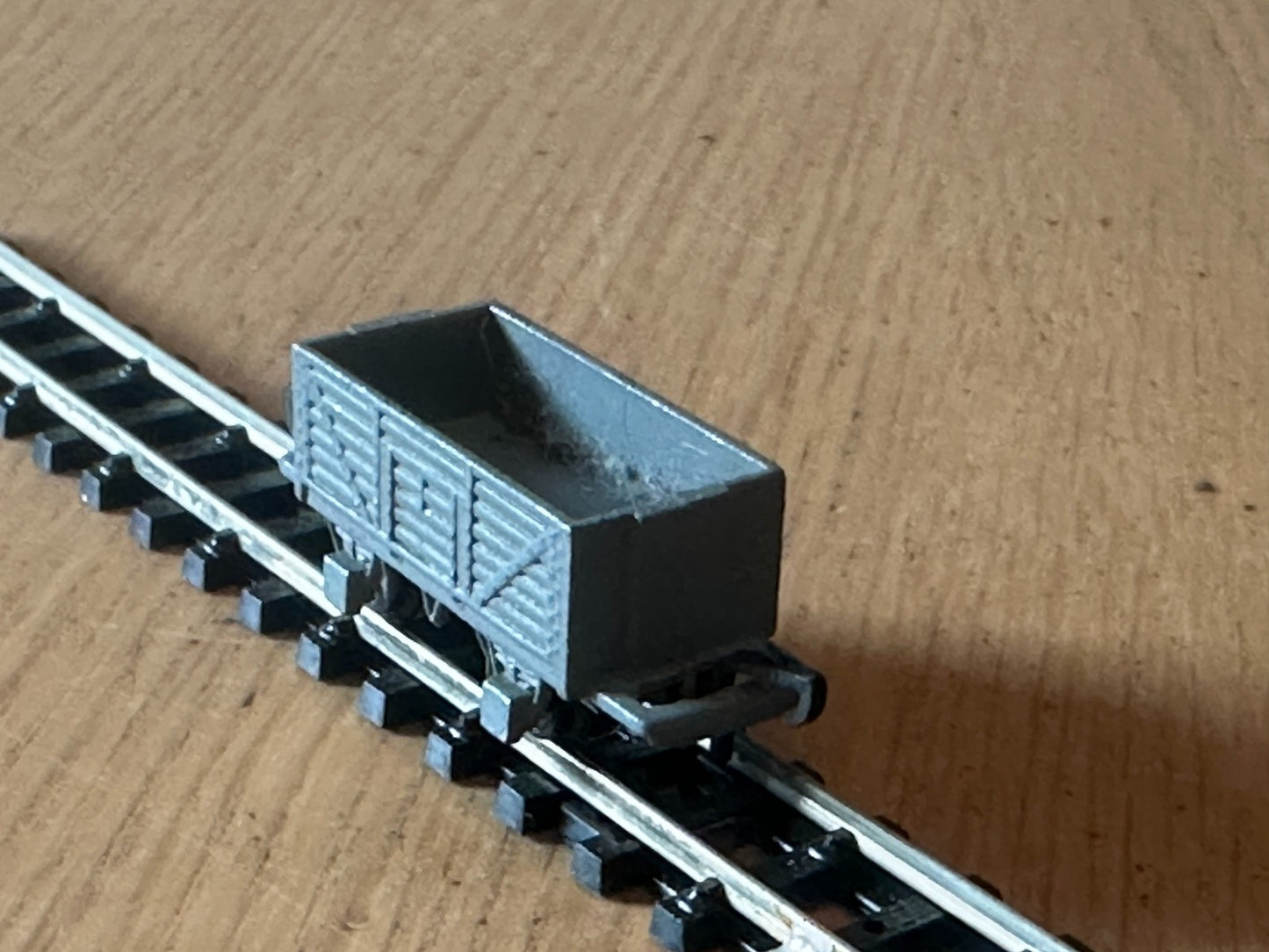 Lonestar Treble-O-Lectric Gauge (N gauge track compatible) Open Plank Wagon
