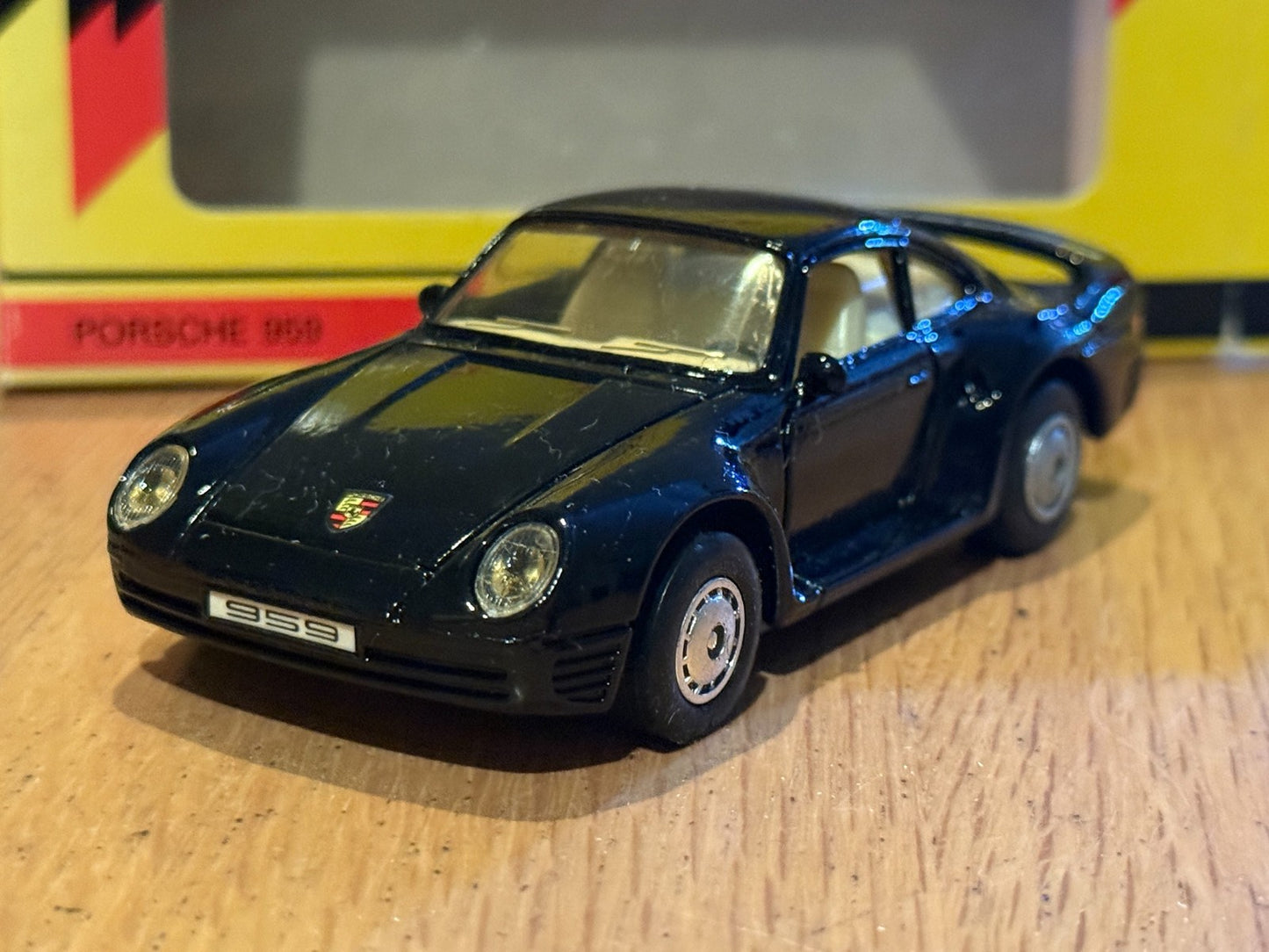 Maisto Diecast - Shell Sportscar Collection - Ford Mustang
