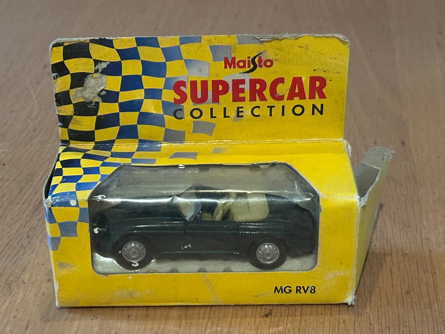 Maisto Diecast - Supercar Collection - MG RV8