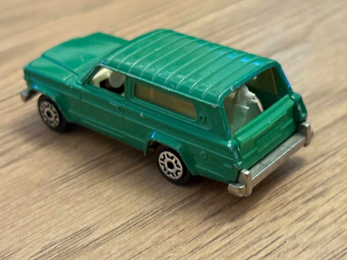 Matchbox Diecast Car - Superfast No. 73 Mercury Commuter